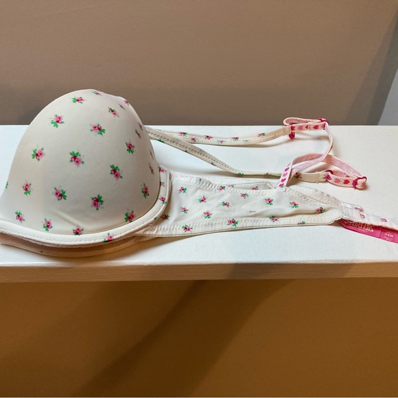Victoria’s Secret Pink Bra - Picture 4 of 5